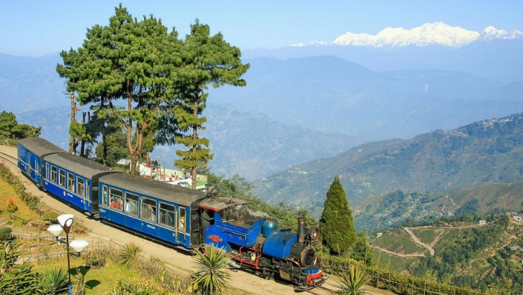ooty,toy train,must visit place in india,india tour,travel india