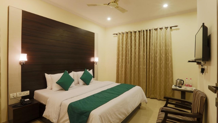 budget hotel near delhi airport,budget accommodation